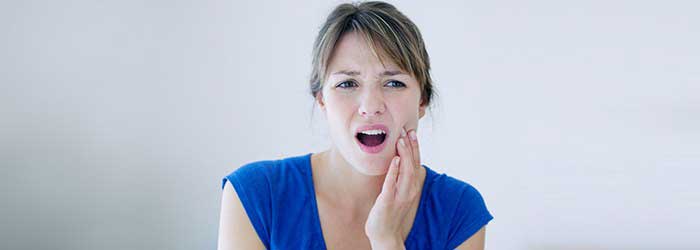 Girl having toothache